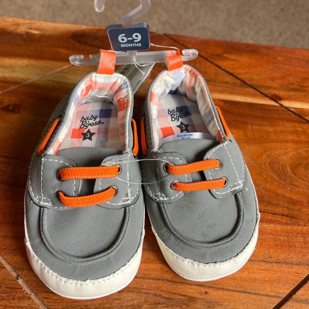 OshKosh Bgosh Baby Boy Grey Orange Boat Shoes Crib Shoes Size 6-9M 98638 NEW